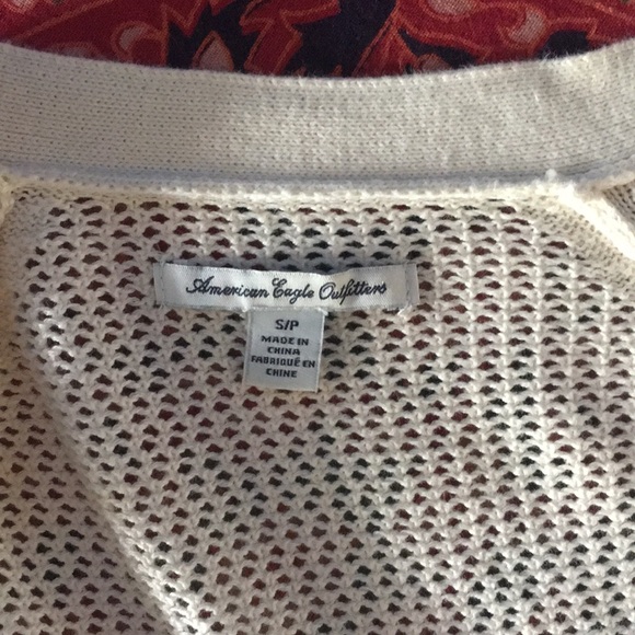 AMERICAN EAGLE Cream Knit Eyelet 1/2 Zip Cardigan - Picture 5 of 8